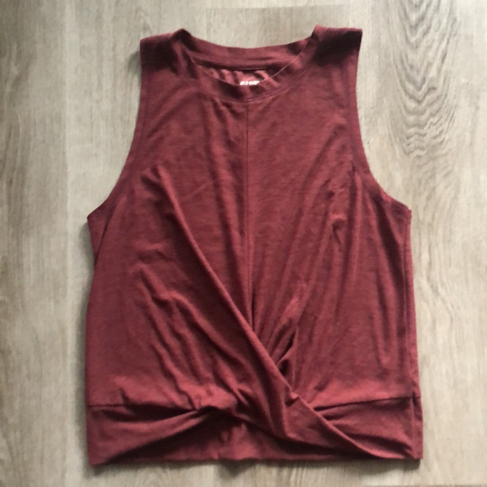 Twist Front Crop Sport Top in Rust